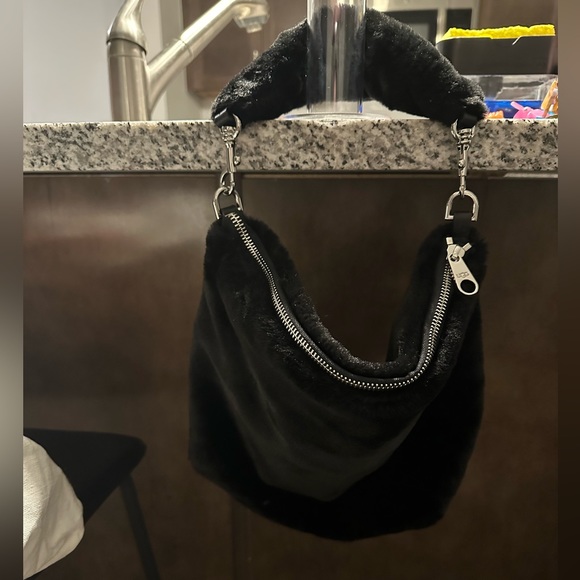 UGG ~ Duffy Faux Fur Bag in Black - Picture 6 of 9
